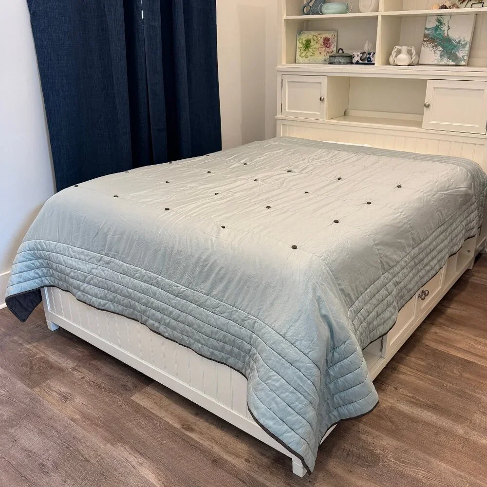 Restoration Hardware Queen Tufted Silk Quilt in Eucalyptus & Chocolate. GUC.